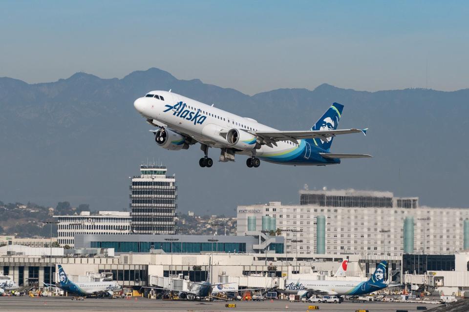 Alaska Airlines Airbus A320-214 takes off from Los Angeles international Airport on January 13, 2021 in Los Angeles, California.