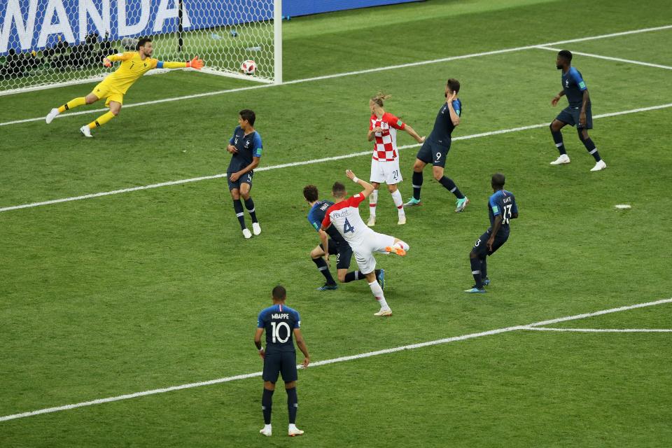 <p>Ivan Perisic of Croatia scores his team’s first goal to make it 1-1. (Photo by Kevin C. Cox/Getty Images) </p>