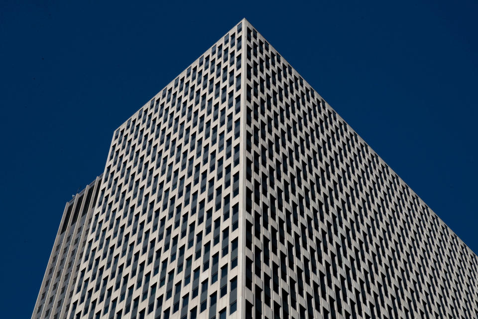 The Jacob K. Javits Federal Building, home to the FBI's New York field office. (Photo: Drew Angerer via Getty Images)