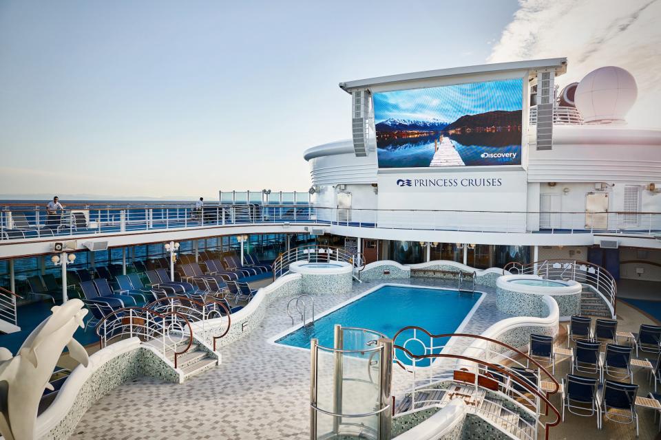 diamond princess pool