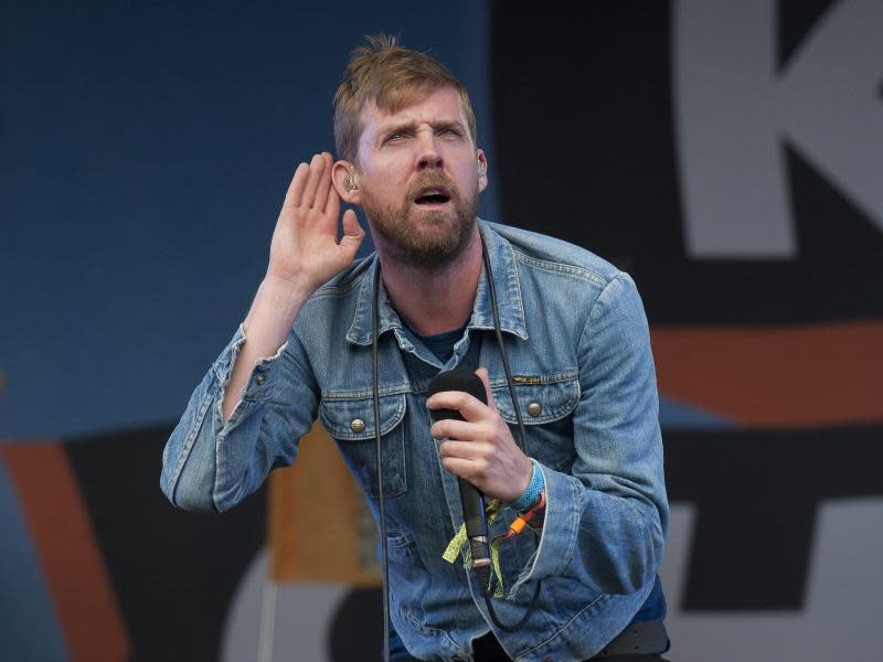 Leadsänger Ricky Wilson von der Band Kaiser Chiefs beim Glastonbury Festival. Foto: Will Oliver