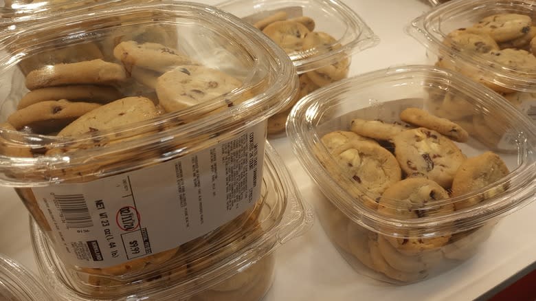 costco white chocolate cranberry cookies