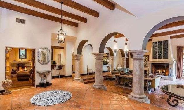 For Sale: Charlie Sheen verkauft seine Luxusvilla in Los Angeles