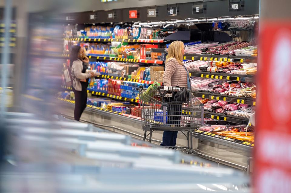 Shoppers in ALDI in Lafayette, LA.