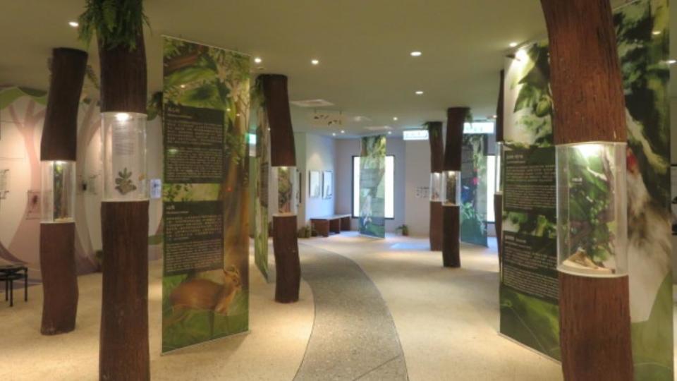 拉拉山遊客中心前身為生態教育館，整修後嶄新亮相。（圖／新竹林管處提供）