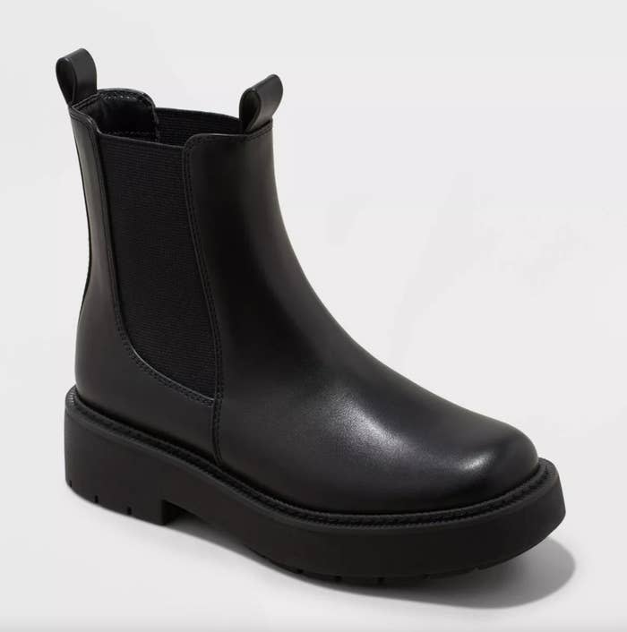 the faux leather boots in black