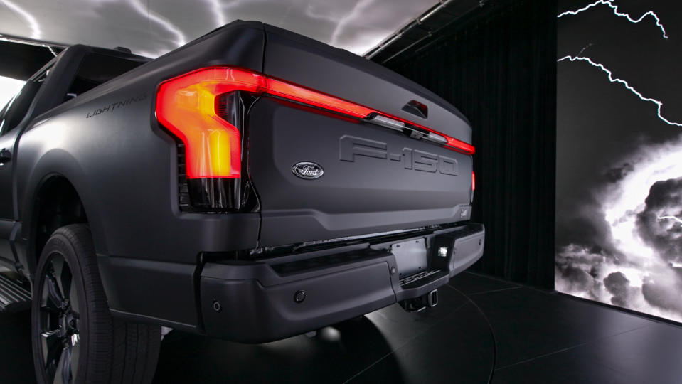 Ford F150 Lightning Platinum Black Edition hands-on first look.