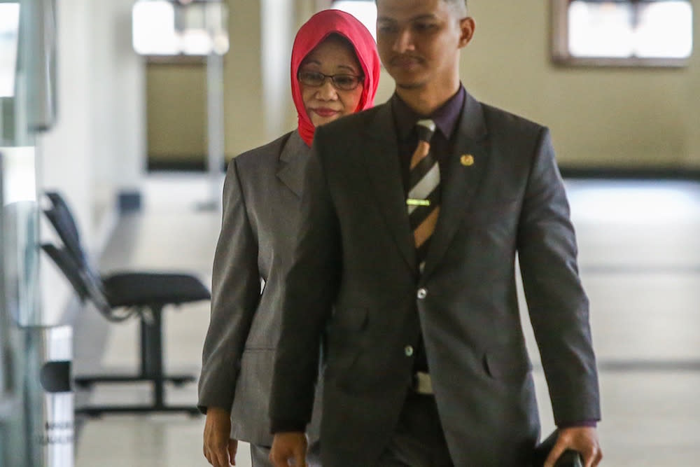 Former deputy chief secretary to the government Tan Sri Mazidah Abdul Majid arrives at the Kuala Lumpur Court Complex June 18, 2019. — Picture by Hari Anggara