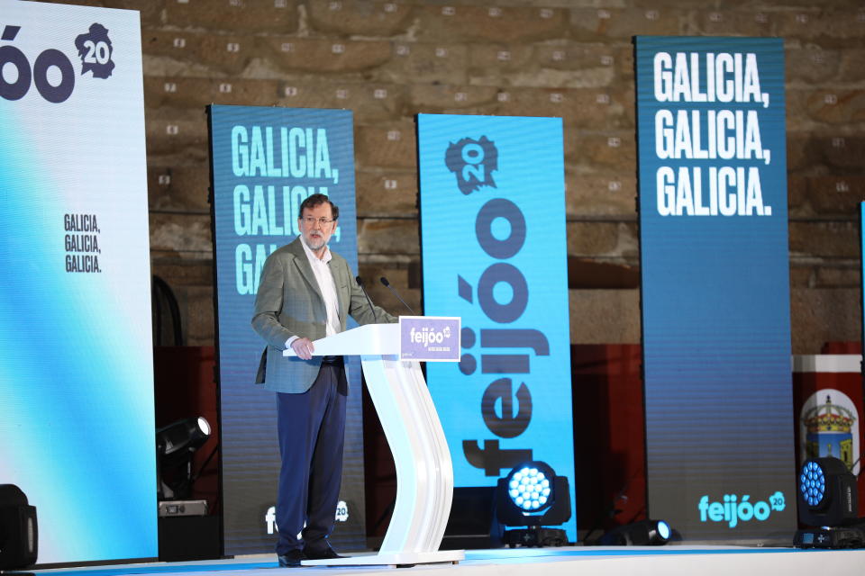 Rajoy haciendo campaña por Feijóo en Galicia. (Photo by Beatriz Ciscar/Europa Press via Getty Images)