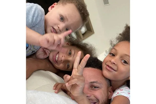 Steph Curry/Instagram Steph Curry and kids