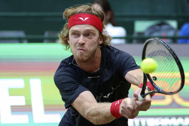 Alexander Bublik stuns Andrey Rublev to win Halle Open