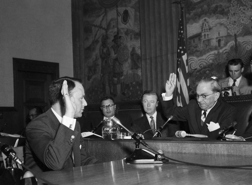 1957: Sinatra Testifies