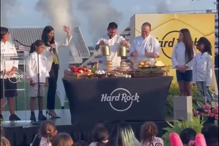 Lionel Messi se visitó de chef para participar de una acción comercial en el estadio de Inter Miami