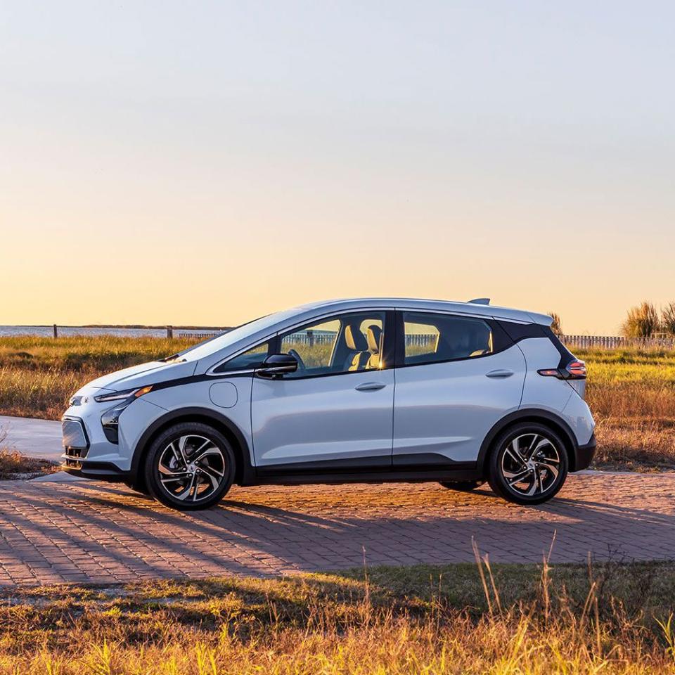 <p><a href="https://www.chevrolet.com/electric/bolt-ev" rel="nofollow noopener" target="_blank" data-ylk="slk:Shop Now;elm:context_link;itc:0;sec:content-canvas" class="link ">Shop Now</a></p><p>Bolt EV</p><p>chevrolet.com</p><p>$27495.00</p>