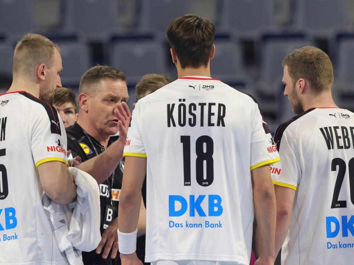 DHB-Team mit 14 Spielern gegen Russland