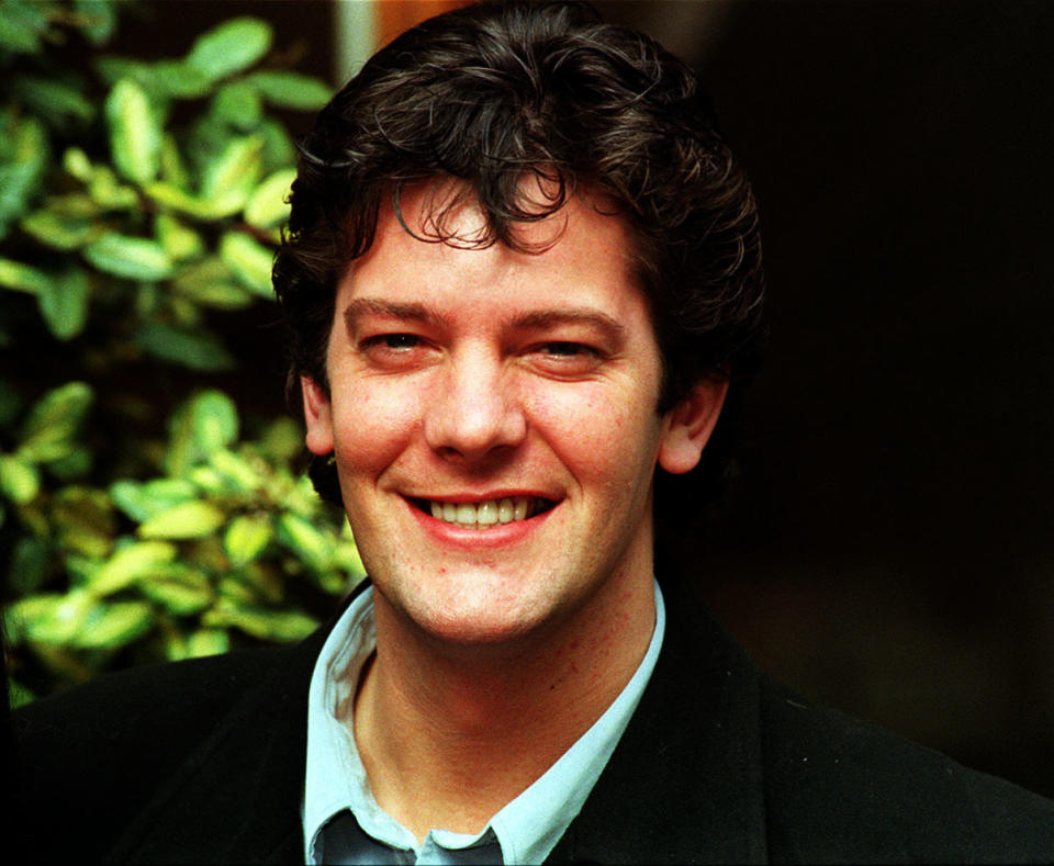 PA NEWS PHOTO 7/4/98 ACTOR SAM KANE FROM THE CHANNEL 4 TV SOAP "BROOKSIDE" AT A PHOTOCALL TO PROMOTE THE FIVE-NIGHT EASTER SPECIAL