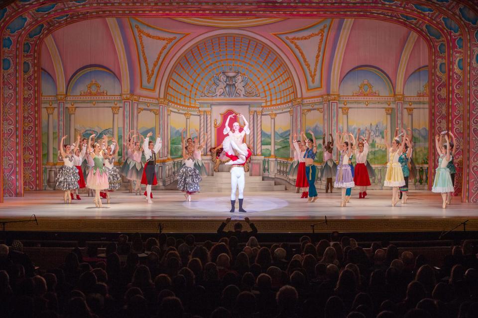 Southold Dance Theater presents Tchaikovsky’s “The Nutcracker” with live musical accompaniment by the South Bend Symphony Orchestra from Dec. 8 to 10, 2023, at the Morris Performing Arts Center in downtown South Bend.