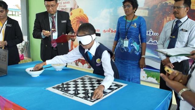 Watch: Blindfolded Chess