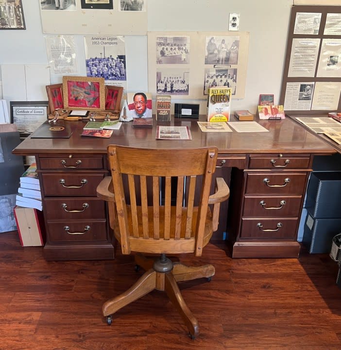 <em>The desk where Alex Haley wrote “Roots” is now in the <em>Appalachian African American Cultural Center</em> (photo: WJHL)</em>