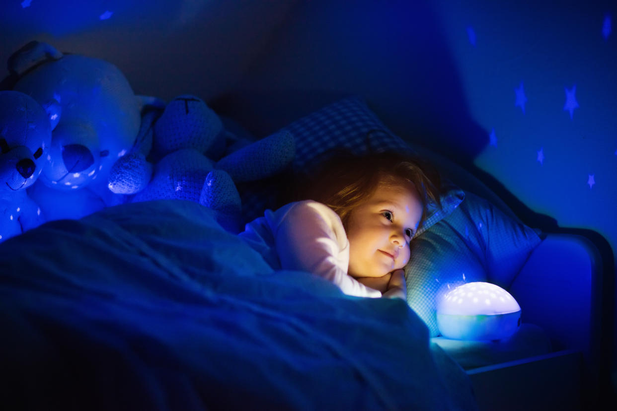 Un proyector 3 en 1 para mejorar tus horas de sueño. (Foto: Getty)
