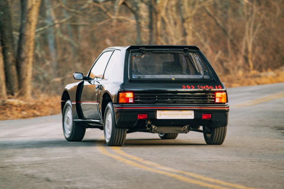 <p>Peugeot 205 T16</p>