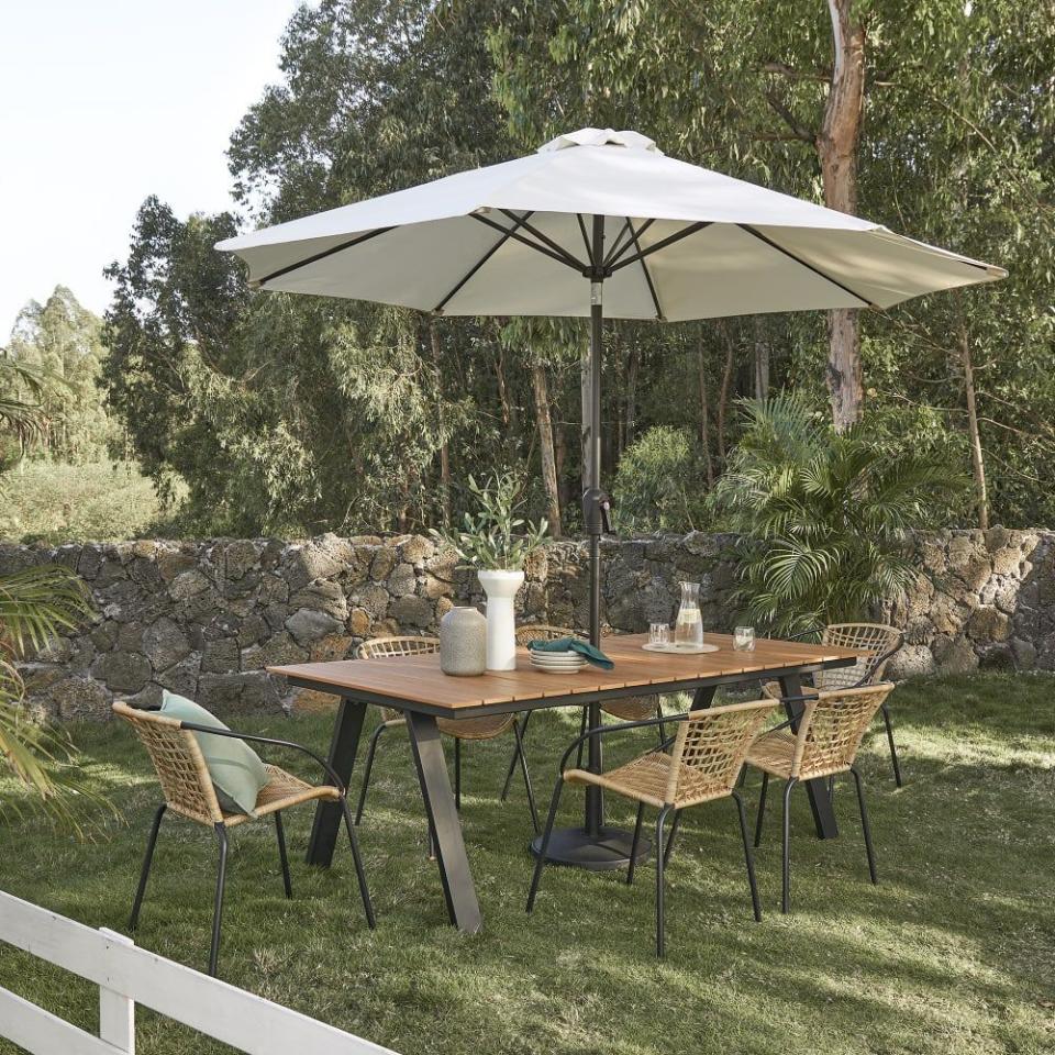 <p><a href="https://go.redirectingat.com?id=74968X1596630&url=https%3A%2F%2Fwww.castlery.com%2Fus%2Fproducts%2Fcomo-outdoor-dining-chair-set-of-6&sref=https%3A%2F%2F" rel="nofollow noopener" target="_blank" data-ylk="slk:Shop Now;elm:context_link;itc:0;sec:content-canvas" class="link ">Shop Now</a></p><p>Como Outdoor Dining Chair Set</p><p>$499.00</p><p>castlery.com</p><span class="copyright">Castlery</span>