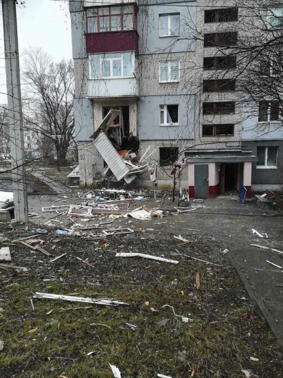 PHOTO: A view of Yana and Roman's building in Kharkiv, Ukraine, after it was struck by a Russian missile in April 2022, in a photo supplied by Yana.   (Yana)
