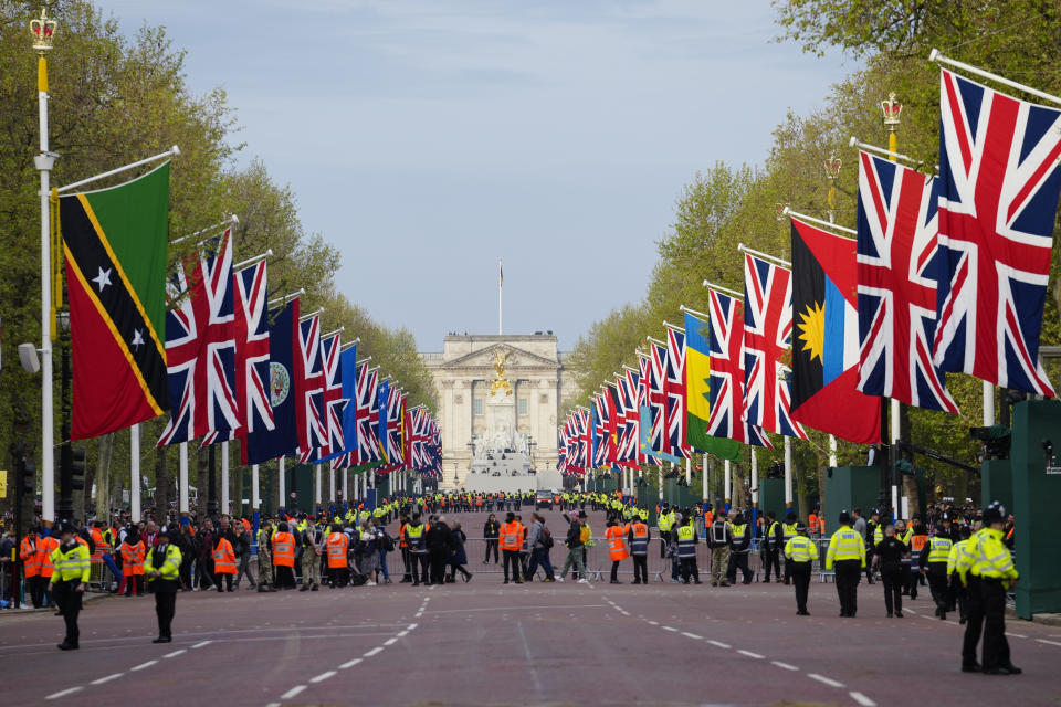 Vista general del Mall antes de la coronación del rey Carlos III de Inglaterra, en Londres, el 6 de mayo de 2023. (AP Foto/Jon Super, Pool)