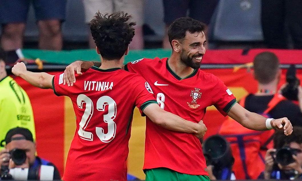 <span>Bruno Fernandes says his Portugal team will respect Slovenia even if they aren’t expected to be the quality of a team who could win Euro 2024.</span><span>Photograph: Bagu Blanco/Pressinphoto/REX/Shutterstock</span>