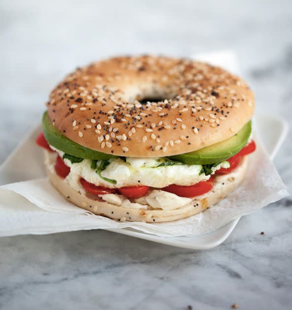 <strong>Get the <a href="http://www.foodiecrush.com/microwave-egg-and-vegetable-breakfast-sandwich/" target="_blank">On-The-Go&nbsp;Egg And Vegetable Breakfast Sandwich recipe</a>&nbsp;from Foodie Crush</strong>