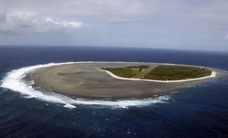 An aerial view of Lady Elliot Island located north-east of the town of Bundaberg in Queensland, Australia, June 11, 2015. REUTERS/David Gray