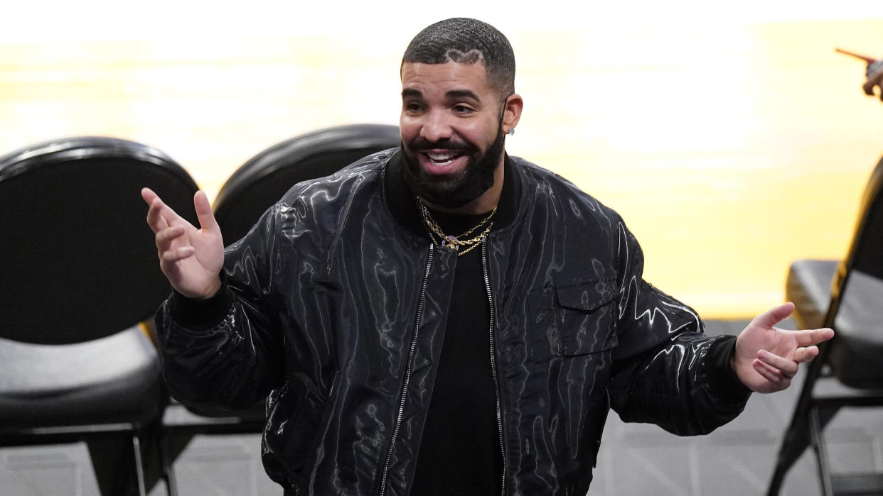 After Drake became the first artist to amass 50 billion streams on Spotify, the OVO owl will be featured on Barcelona's jerseys during Sunday's El Clásico. (Photo via AP)