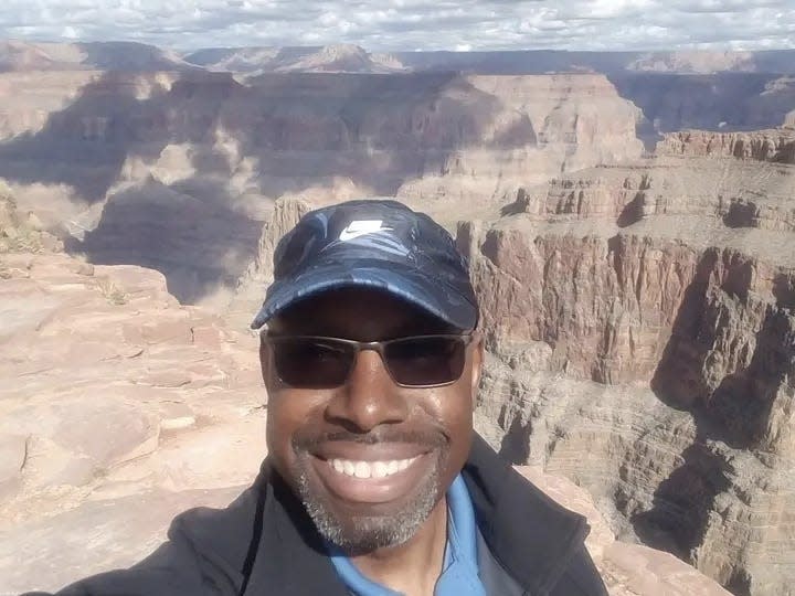 Dennis Dabney pendelt von Texas nach Arizona für einen Job, den er liebt. - Copyright: Dennis Dabney