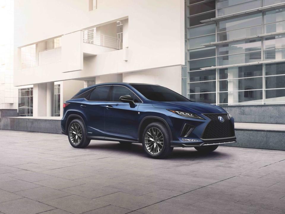 The 2022 Lexus RX450h.