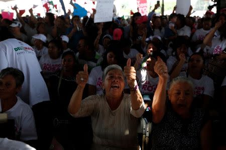 Supporters of Alfredo del Mazo of Institutional Revolutionary Party (PRI), candidate for governor of the State of Mexico, are seen during his electoral campaign in Ecatepec in State of Mexico, Mexico May 18, 2017. REUTERS/Carlos Jasso