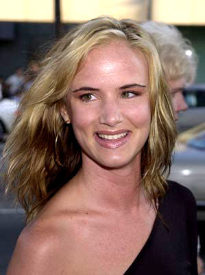 Juliette Lewis at the Beverly Hills premiere of Universal's Captain Corelli's Mandolin