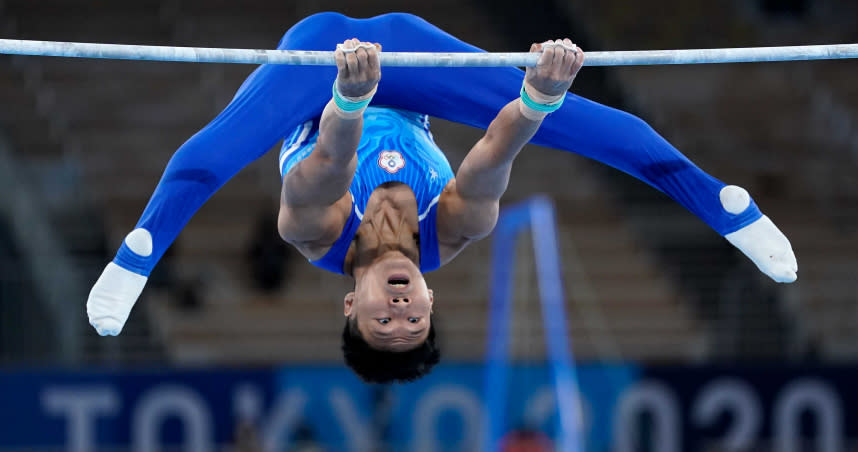 中華體操好手唐嘉鴻在單槓項目表現亮眼。（圖／達志／美聯社，下同）