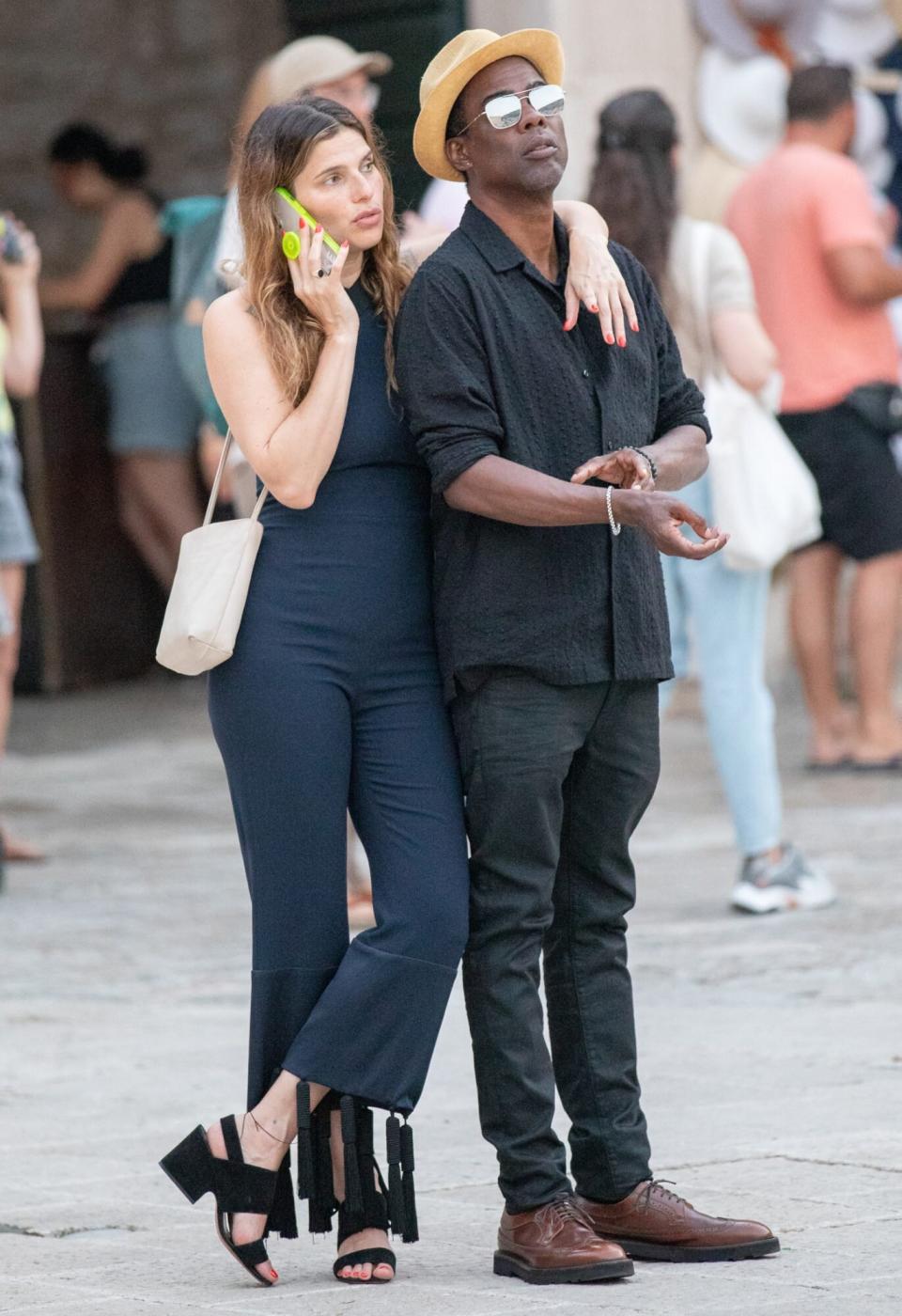 Dubrovnik - After spending the whole day on a yacht anchored near Lokrum, comedian Chris Rock decided to take a walk around town with his new girlfriend, actress Lake Bell