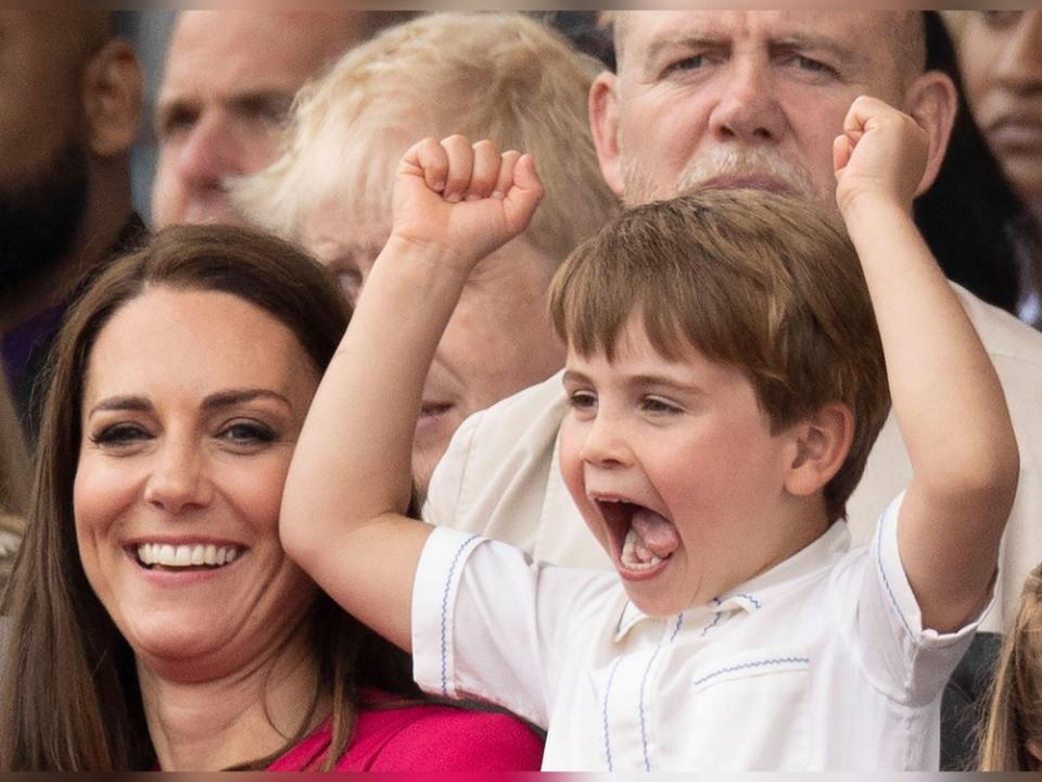 Prinz Louis begeisterte die Welt mit seinen Grimassen bei der Jubiläumsfeier der Queen. (Bild: imago images/i Images)