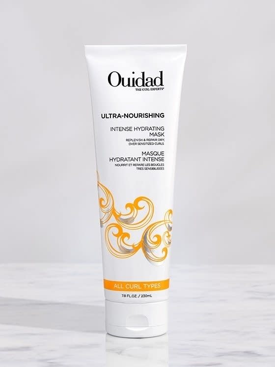 <p>Si tus rizos están secos y sin vida, esta cremosa mascarilla para el cabello sirve como un restaurador gracias a su rica mezcla de aceites naturales que contiene macadamia, girasol, oliva y argán. Ultra-Nourishing Intense Hydrating Mask, de Ouidad. $32. <a href="https://www.ouidad.com/shop/by-product-type/best-sellers/ultra-nourishing-intense-hydrating-mask.html" rel="nofollow noopener" target="_blank" data-ylk="slk:ouidad.com;elm:context_link;itc:0;sec:content-canvas" class="link ">ouidad.com</a></p>