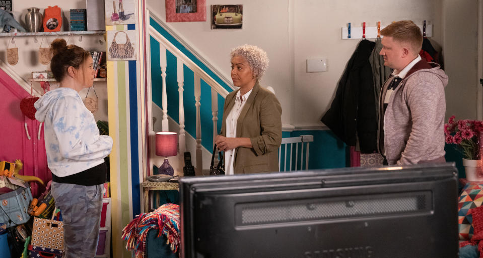 FROM ITV

STRICT EMBARGO - No Use Before Tuesday 4th July 2023

Coronation Street - Ep 1100102

Monday 10th July 2023

Mandy [TANYA VITAL] the social worker arrives. Gemma Brown [DOLLY-ROSE CAMPBELL] is forced to confess she was looking after six kids at the time and isnâ€™t a registered childminder. Mandyâ€™s appalled and warns her she could be looking at a substantial fine. Also pictured Chesney Brown [SAM ASTON]

Picture contact - David.crook@itv.com

Photographer - Danielle Baguley

This photograph is (C) ITV and can only be reproduced for editorial purposes directly in connection with the programme or event mentioned above, or ITV plc. This photograph must not be manipulated [excluding basic cropping] in a manner which alters the visual appearance of the person photographed deemed detrimental or inappropriate by ITV plc Picture Desk. This photograph must not be syndicated to any other company, publication or website, or permanently archived, without the express written permission of ITV Picture Desk. Full Terms and conditions are available on the website www.itv.com/presscentre/itvpictures/terms
