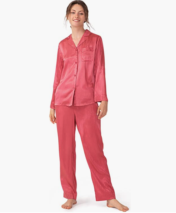 Femofit Womens Pajama Set. Image via Amazon.