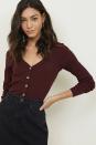 <p>Burgundy V Neck Cropped Cardigan, £9.99, New Look</p><p><a rel="nofollow noopener" href="https://www.newlook.com/uk/womens/clothing/knitwear/burgundy-v-neck-cropped-cardigan/p/587327667?comp=Browse" target="_blank" data-ylk="slk:BUY NOW;elm:context_link;itc:0;sec:content-canvas" class="link ">BUY NOW</a></p>