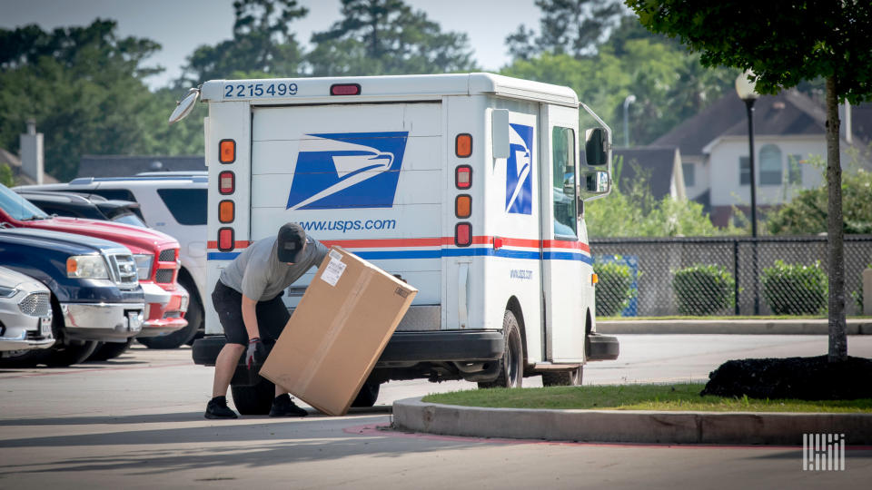 The U.S. Postal Service has announced 2024 tariff rates for shipping services. (Photo: Jim Allen/FreightWaves)