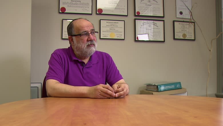 Winnipeg woman warns financially distressed homeowners about man offering help