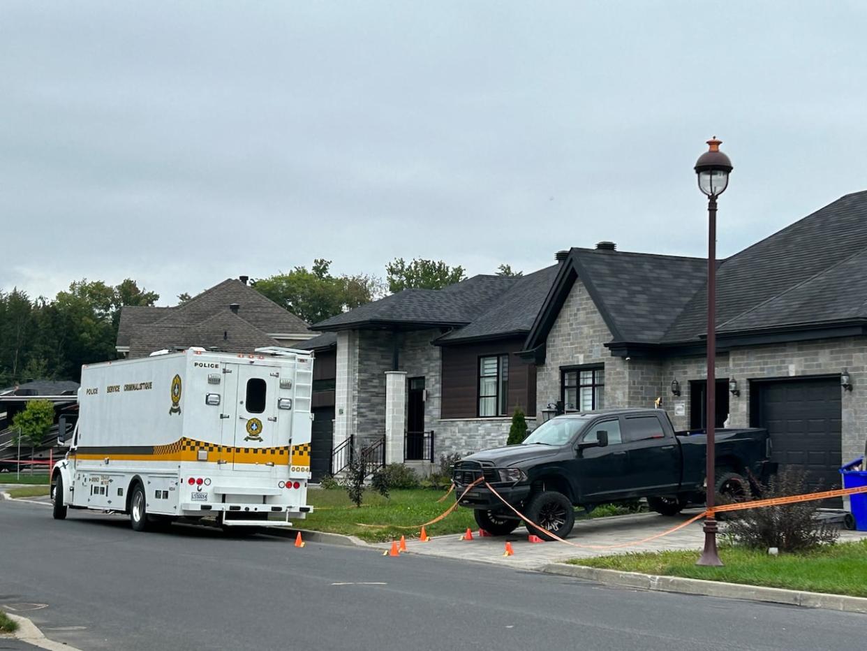 Three people were arrested in connection to a homicide that was discovered  Sunday in the Quebec City area, said provincial police. (Rowan Kennedy/CBC - image credit)