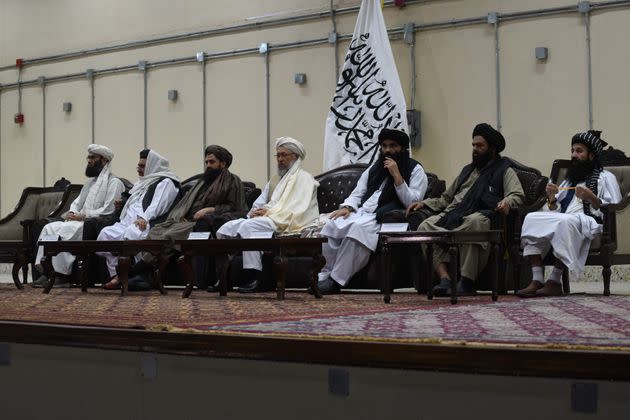 Miembros del Gobierno talibán, en una reunión en Kabul, el pasado 3 de abril. (Photo: AHMAD SAHEL ARMAN via Getty Images)