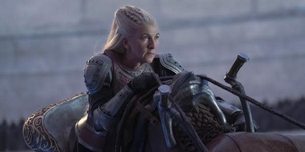 Eve Best como Rhaenys Targaryen