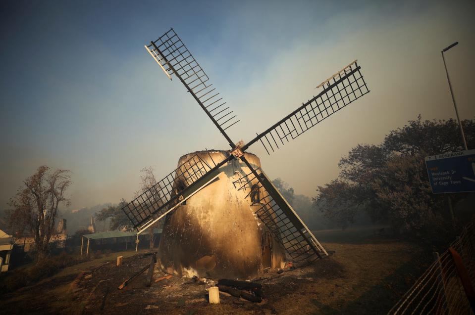 south africa fire mostert's mill