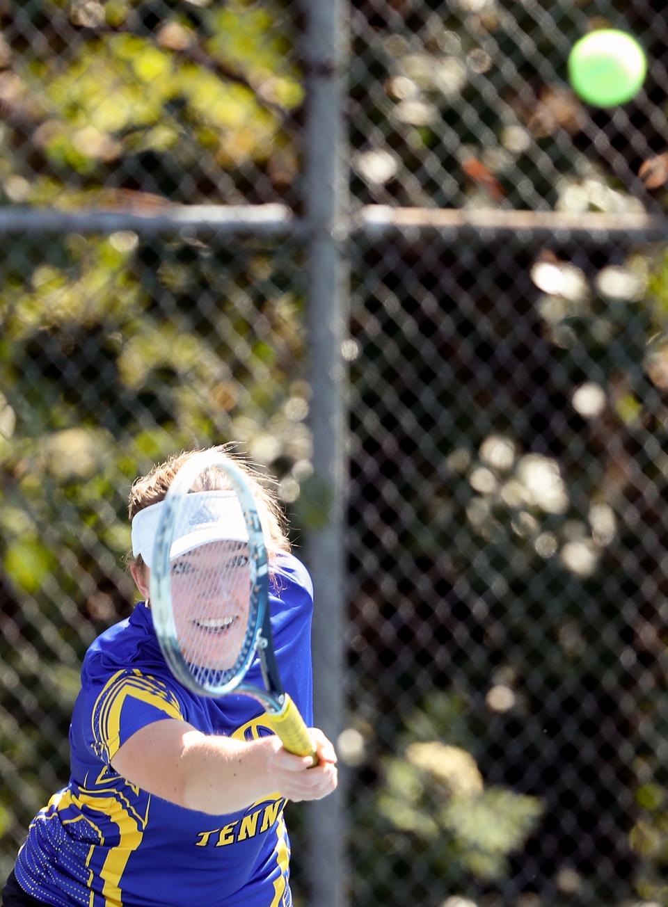 Bremerton’s Claire Warthen returns a shot during practice after school on Tuesday, May 16, 2023.